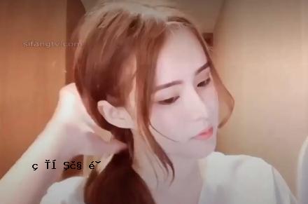 赃物-vivibabe 全俄罗斯-在旧板的底部-爱的色情秘密书