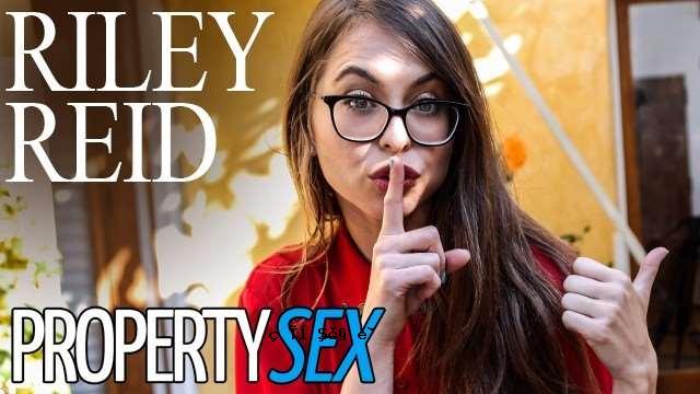 PROPERTYSEX - 帅气冲波客遇见超美房东吜吜个为未受【PropertySex】